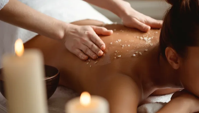Massagem de corpo inteiro na Amadora em ambiente acolhedor e relaxante